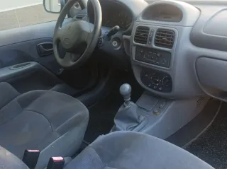 Renault Clio 2000