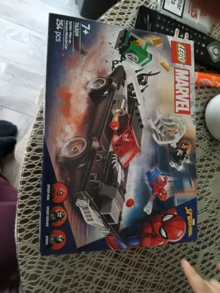 LEGO Marvel Spider-Man vs. Venom 76309