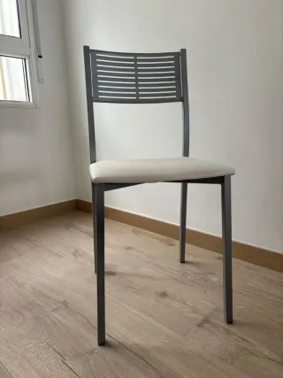 Set de 4 sillas metálicas