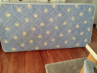 Colchón con estampado de gatos