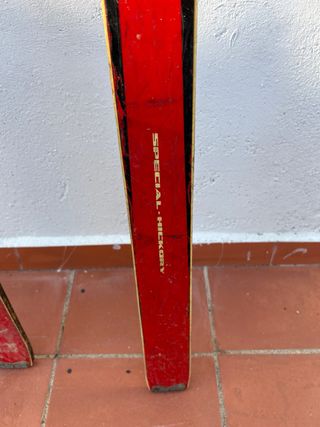 Esquís Vintage Rojos
