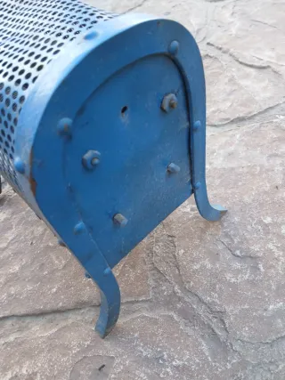 Calefactor antiguo pintado