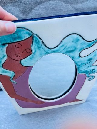 Espejo artesanal figura femenina cerámica