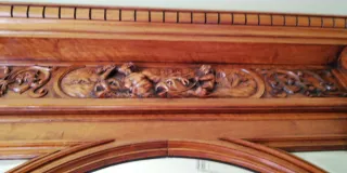 Armario antiguo madera con espejo