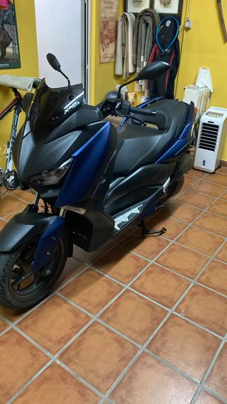 Yamaha XMAX 125 2018 Negra/Azul