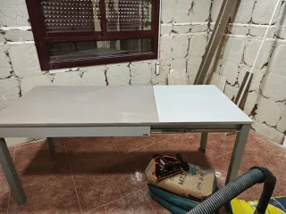 Mesa de cocina extensible beige y gris