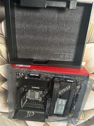 Placa Base ASUS ROG STRIX X870E-E GAMING WIFI