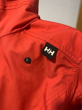 Cazadora Helly Hansen de mujer color coral