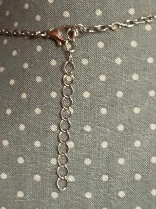 Collar Cruz Gótica Plateada