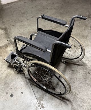 Silla de ruedas poco uso