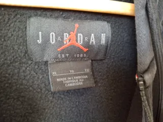 Sudadera Jordan Negra con Cremallera