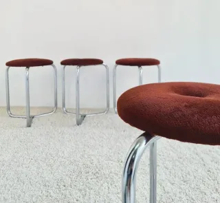 Set 4 tabureres bajos Space Age. Vintage 70s.