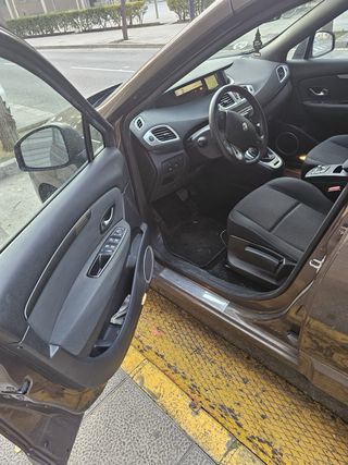 Renault Grand Scenic 2011
