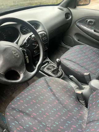 Hyundai Lantra 1998