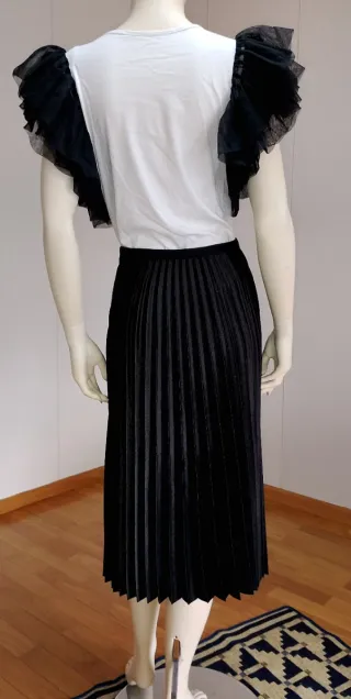 Falda Zara plisada negra