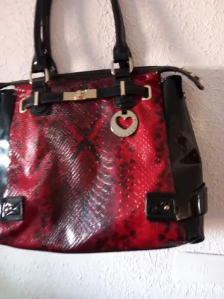 Bolso Lola Casademunt Rojo y Negro Piel Serpiente