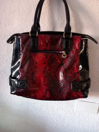 Bolso Lola Casademunt Rojo y Negro Piel Serpiente