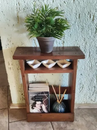 Mobiletto porta riviste in legno