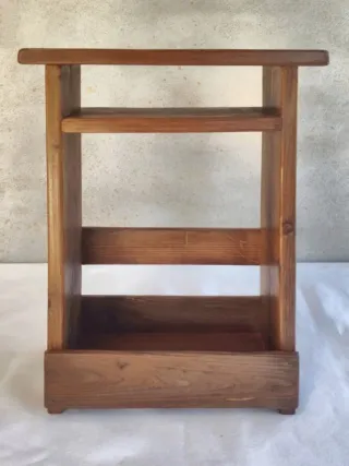 Mobiletto porta riviste in legno