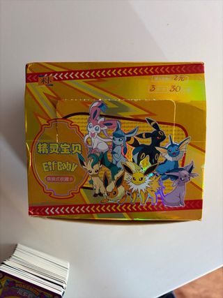 Caja y cartas Pokémon Eif Baby No Oficial.