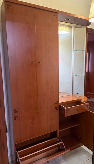 Mueble recibidor madera y cristal