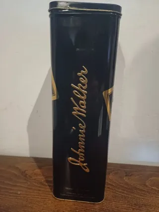 Lata antigua decorativa Bombay Gin, JB y otros