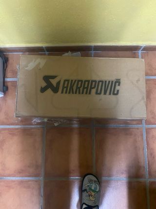 Akrapovic XMAX Homologado Negro