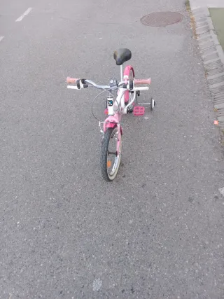 Bicicleta infantil rosa BTWIN