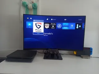 PS4 Slim 1TB Negra + Juegos