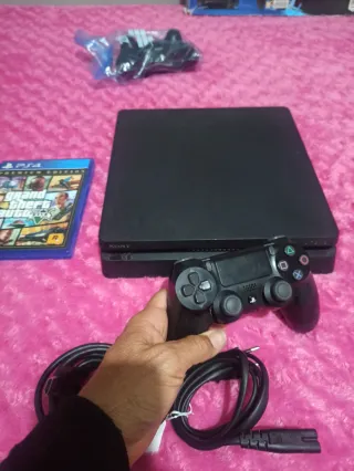 PS4 Slim 1TB Negra + Juegos