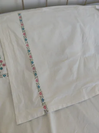 Funda nórdica y 2 fundas almohada bordadas