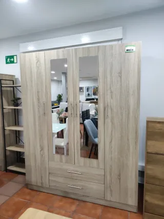 Armario 4 puertas con espejo