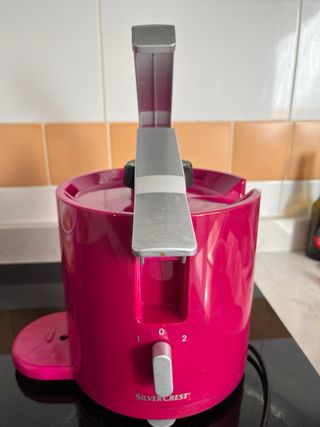 Licuadora Silvecres rosa