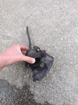 Pinza freno delantera derecha golf v 1.9 tdi