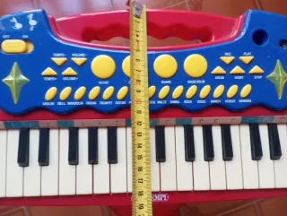 Piano infantil Bontempi con taburete