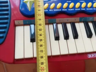 Piano infantil Bontempi con taburete