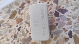 Luz Led decorativa en forma de árbol.