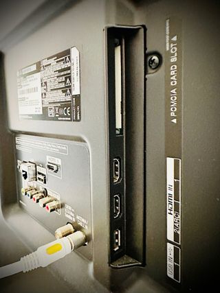 TV LG 70 4K UHD con IA - Modelo 70um7450pla