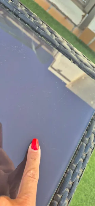 Tavolo da giardino in vetro e metallo