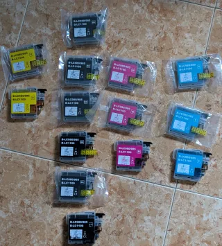 14 Cartuchos de tinta Brother LC985