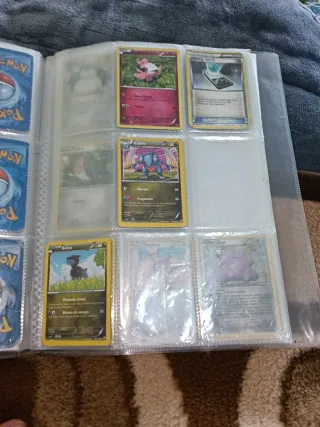 Álbum de cartas Pokémon 2011-2016