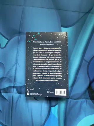 Nosotros en la luna: El libro más vendido del a...
