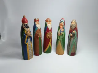 Figure di Maria, Bambino, Giuseppe e Re Magi di Betlemme
