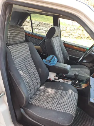 Mercedes-Benz Clase E 1993