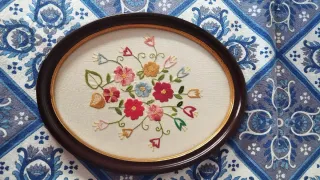 Cuadro antiguo bordado a mano