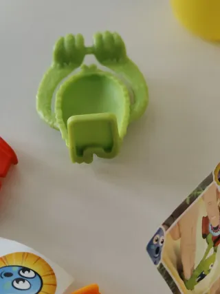 Sorpresina Kinder mostro verde