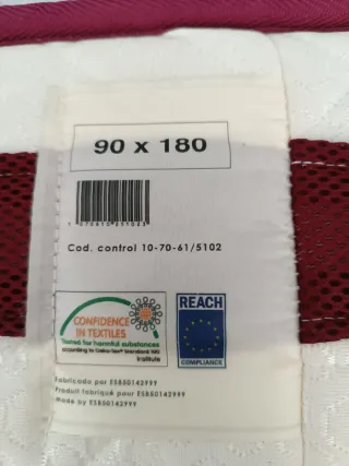 Colchón de espuma con capa de viscoelástica 90*180
