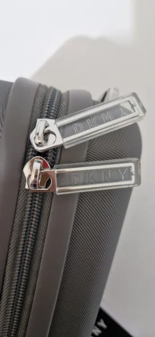 Pochette DKNY Grigia da Viaggio Multiuso
