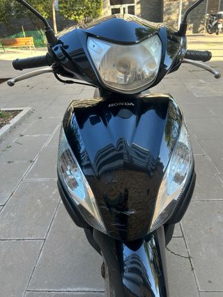 Honda Vision 110cc Scooter 2012 Negra