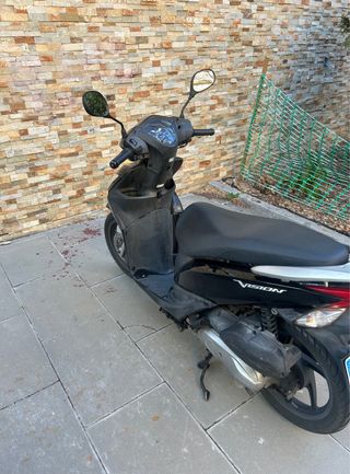 Honda Vision 110cc Scooter 2012 Negra